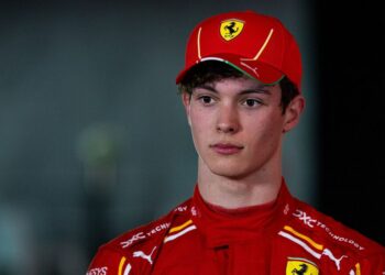 Le commentateur de F1 fait un commentaire sévère sur Oliver Bearman après les débuts de la star de Ferrari en F1