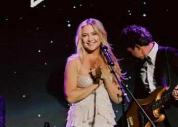 Kate Hudson a perdu 1,5 pierre grâce à un régime populaire mais se laisse toujours aller