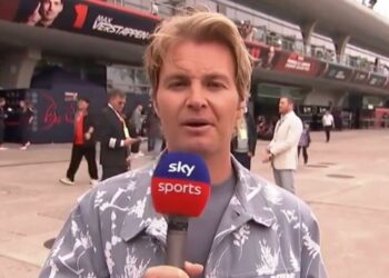 Nico Rosberg au visage rouge alors que l’expert de Sky Sports l’a surpris à la télévision en direct : « Pouvons-nous interrompre ? »