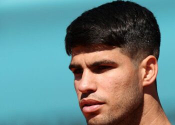 Carlos Alcaraz envoie un message à la star du tennis de 16 ans qui s’apprête à affronter Rafael Nadal
