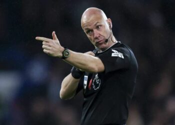 L'équipe de football d'Anthony Taylor est un secret de polichinelle alors que l'arbitre se prépare pour Man Utd contre Liverpool |  Football |  sport