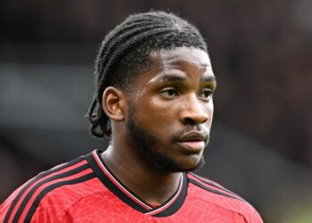 Man Utd récompensera un brillant défenseur alors qu'Erik ten Hag donne la priorité à un « nouveau contrat exceptionnel » |  Football |  sport