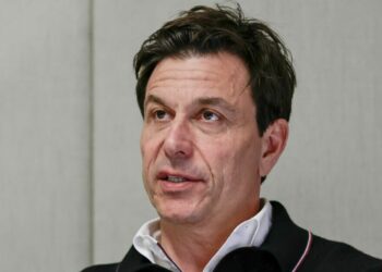 Plan de trappe Mercedes pour le « prochain Lewis Hamilton » alors que Toto Wolff soumet une demande à la FIA