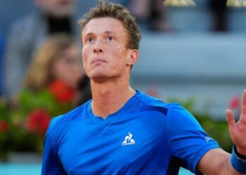 La star de l’Open de Madrid montre ses vraies couleurs avec des actions juste après la retraite de Daniil Medvedev
