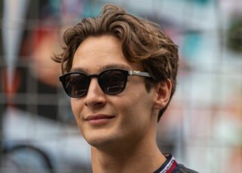 George Russell envoie un message clair en six mots à Toto Wolff concernant la signature de Max Verstappen