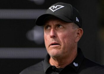 Phil Mickelson rouvre la querelle de la PGA en s’engageant à ce que davantage de joueurs rejoignent LIV