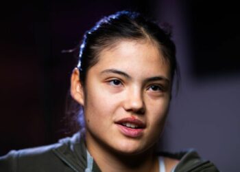 Emma Raducanu parle de l’interdiction de son petit ami et des raisons pour lesquelles elle était « irritée » envers ses parents