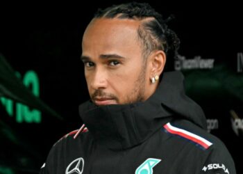 Lewis Hamilton fait un aveu brutal et honnête à Mercedes au milieu des inquiétudes