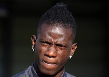 Le nouveau jumeau "suspect" de l'ex-star de Barcelone joue à sa place depuis février |  Football |  sport