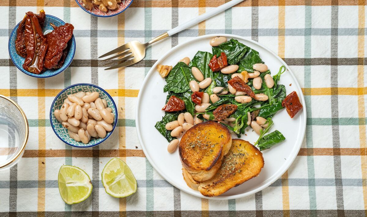 Haricots cannellini dans le cadre d'un repas sain