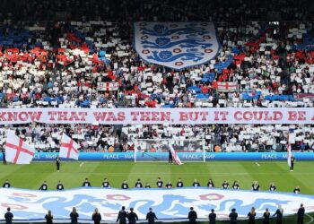 Les fans anglais ont averti « ne soyez pas publicitaires » alors que la police allemande s'exprime sur le chant de la Seconde Guerre mondiale |  Football |  sport