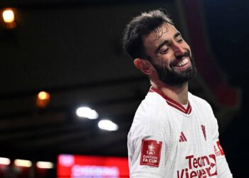 Manchester United va ouvrir des discussions avec Bruno Fernandes sur un nouveau contrat après l'Euro 2024 - Man United News And Transfer News