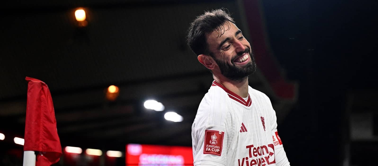 Manchester United va ouvrir des discussions avec Bruno Fernandes sur un nouveau contrat après l'Euro 2024 - Man United News And Transfer News