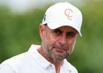 La star de LIV Golf va à contre-courant et risque d’irriter les nouveaux employeurs après avoir quitté le PGA Tour