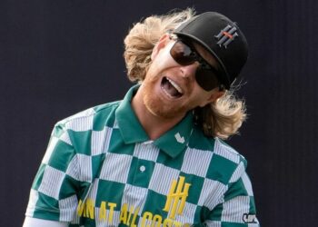 La star de LIV Golf avec des gains de 6 millions de livres sterling presque disqualifiée en raison d’une règle étrange