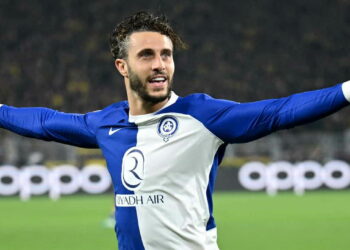 Manchester United rejette l'opportunité de recruter l'agent libre Mario Hermoso - Man United News And Transfer News