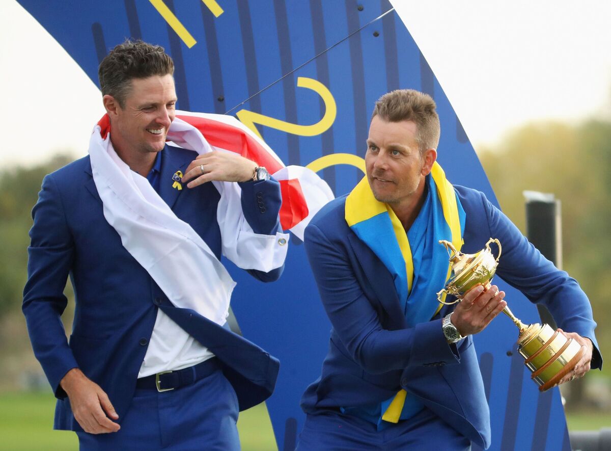 Justin Rose et Henrik Stenson célèbrent leur victoire à la Ryder Cup 2018