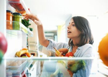 L’avertissement d’un expert en cuisine sur l’emballage du réfrigérateur qui vous coûte de l’argent