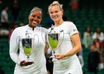Le champion de Wimbledon a dû « faire pipi dans une tasse » après sa victoire et voulait sortir du ballon célèbre