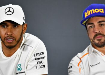 Lewis Hamilton donne des réponses impitoyables à Fernando Alonso alors qu’il menace de raviver la rivalité