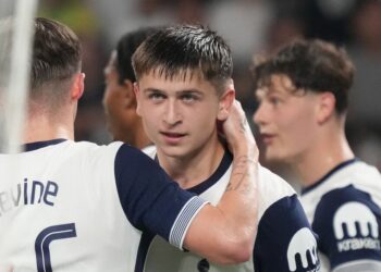 Les Spurs ont reçu deux avertissements de Mikey Moore alors que Son Heung-min a été pointé du doigt | Football | Sport