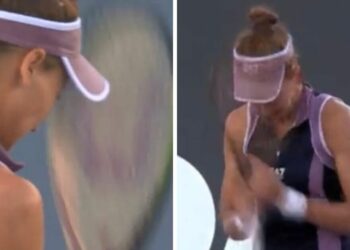 La star du tennis se fracasse la raquette à la tête à plusieurs reprises