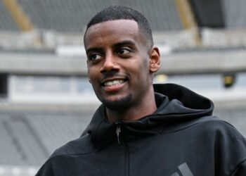 Le geste d'Alexander Isak envers son compatriote d'Arsenal est éloquent | Football | Sport