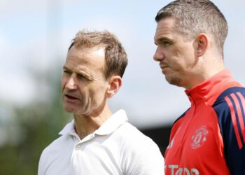 Manchester United signe un milieu de terrain libre 21 ans après son départ d'Old Trafford | Football | Sport