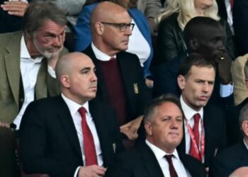 Manchester United va entamer des négociations avec un agent libre en réponse à la défaite contre Liverpool | Football | Sport