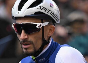 Julian Alaphilippe contraint à l’abandon après une chute aux Championnats du monde 2024