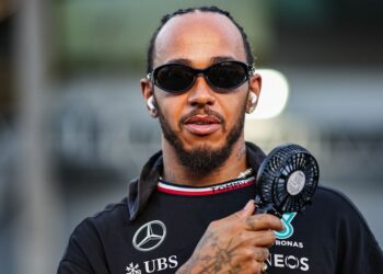 Lewis Hamilton est confronté à la dure réalité alors que Ferrari est incapable d’utiliser une astuce intelligente en F1