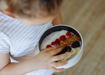 Un expert dit de manger des « superaliments cérébraux » au petit-déjeuner pour vaincre le brouillard