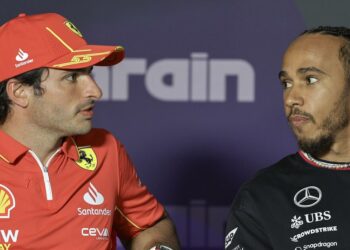 Lewis Hamilton mis en garde par Carlos Sainz alors que Ferrari fait face à une attente anxieuse au GP des États-Unis