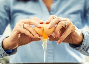 Un diététicien affirme que manger des œufs quotidiennement peut prévenir la prise de poids et réduire le risque de démence