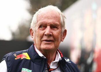 Helmut Marko critique l’as de Red Bull pour avoir « ruiné » le tour de son rival alors que le nez du duo s’est détraqué