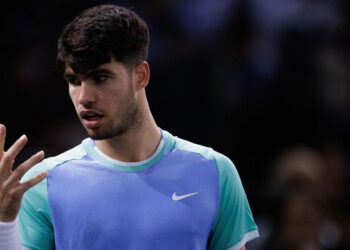 Carlos Alcaraz prend des mesures drastiques après avoir porté plainte lors de la sortie du Paris Masters