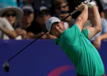 Rory McIlroy se rapproche du sixième titre de Dubaï alors qu’il affronte Tyrrell Hatton au premier tour
