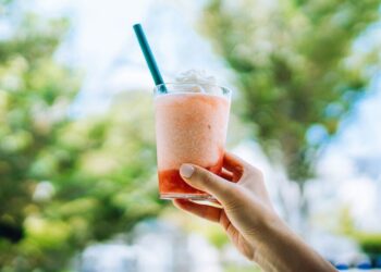 NHS GP partage une « boisson bien-être » facile qui arrête les ballonnements et les nausées