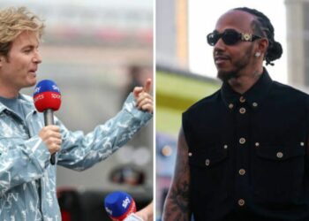 Lewis Hamilton s’en prend à Nico Rosberg dans le chat Sky Sports F1 alors qu’il remonte l’ancienne ligne
