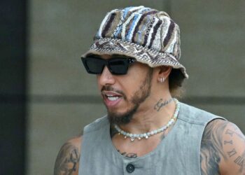 Lewis Hamilton s’ouvre sur le coup dur de Ferrari pour 2025