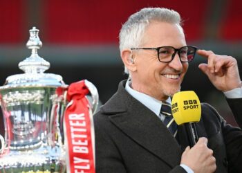 Le nouveau salaire de Gary Lineker à la BBC « révélé » alors que l'animateur du MOTD s'apprête à connaître une baisse de salaire significative | Football | Sport