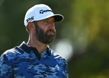 Dustin Johnson traverse une semaine misérable