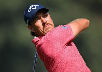 Un golfeur se « donne un coup de pied » après avoir modifié les règles qui lui ont coûté la victoire en tournoi