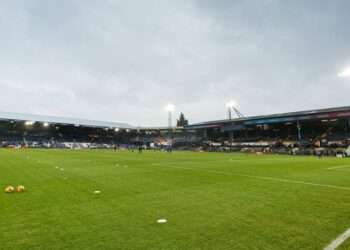 Le coup d’envoi de Luton vs Swansea retardé en raison d’une urgence médicale dans les tribunes | Football | Sport