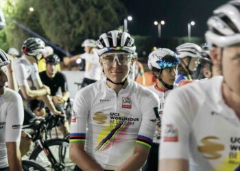 Tadej Pogacar rejoint la campagne de sécurité routière #MakeASafetyStatement au Forum UCI 2024