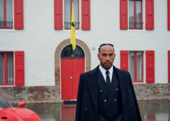 Les fans de Lewis Hamilton sont convaincus qu’ils ont trouvé un sens caché derrière sa première photo Ferrari | F1 | Sport