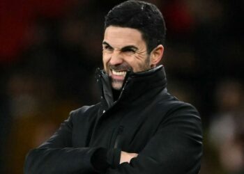 Arsenal a failli signer l'ex-star de Chelsea en janvier, mais a rejeté Tel et Ferguson | Football | Sport