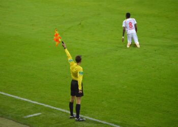 Foot : Accusation de corruption de plusieurs arbitres Français !