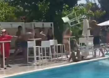 Un Incident Choc : Un Footballeur Frappe une Femme avec une Chaise à Ibiza