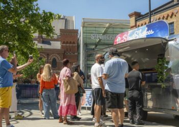 La moitié des Britanniques soucieux de la santé ignorent les événements sociaux pour s’en tenir aux régimes, découvertes d’enquête